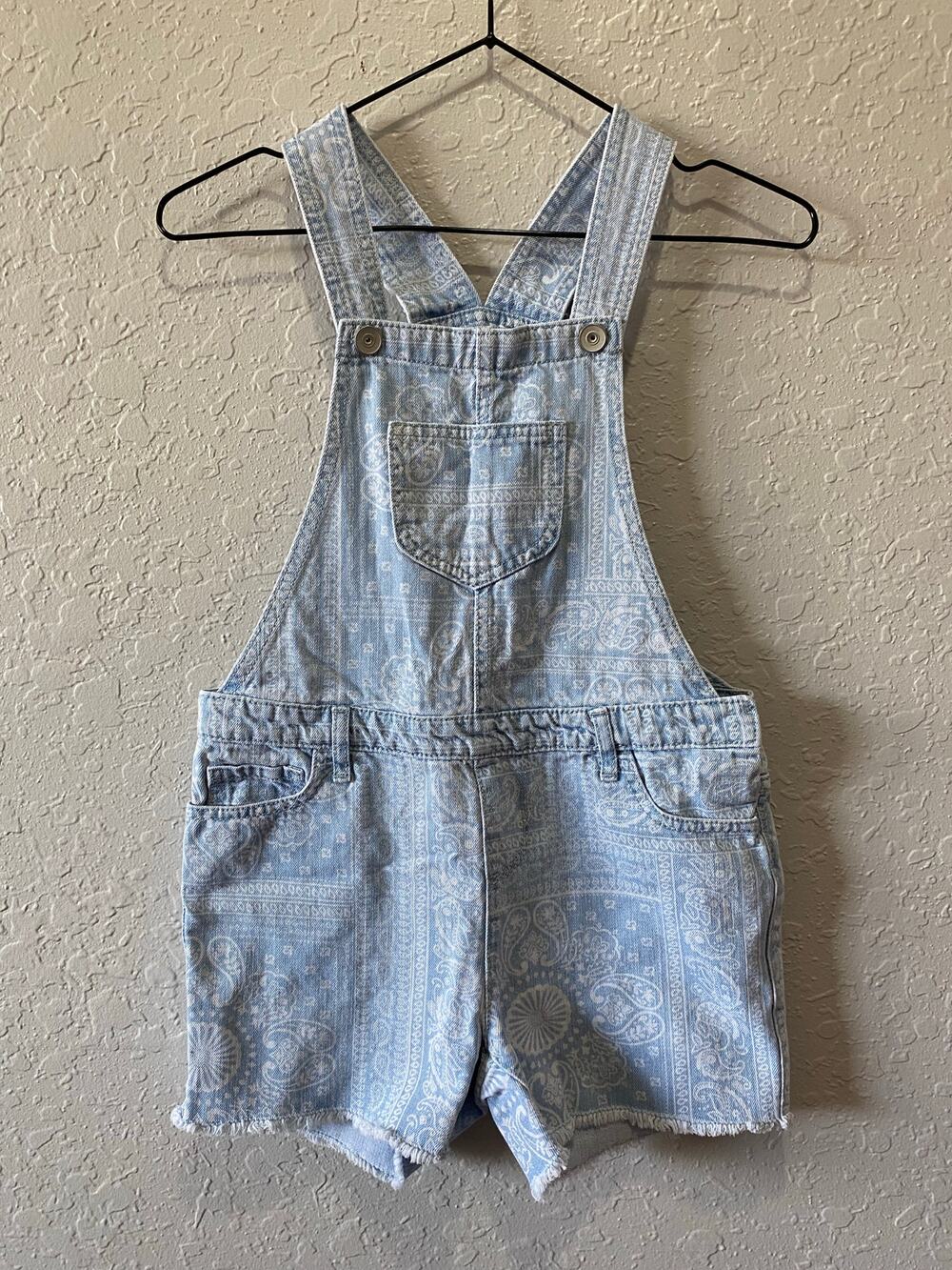 The Children's Place Girls Blue Denim Paisley Overall Shorts Size 10